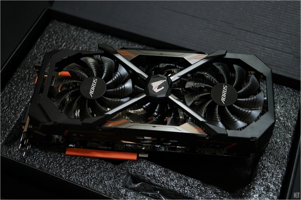 GIGABYTE AORUS 지포스 GTX1080 Ti Xtreme D5X 11GB 리뷰 1