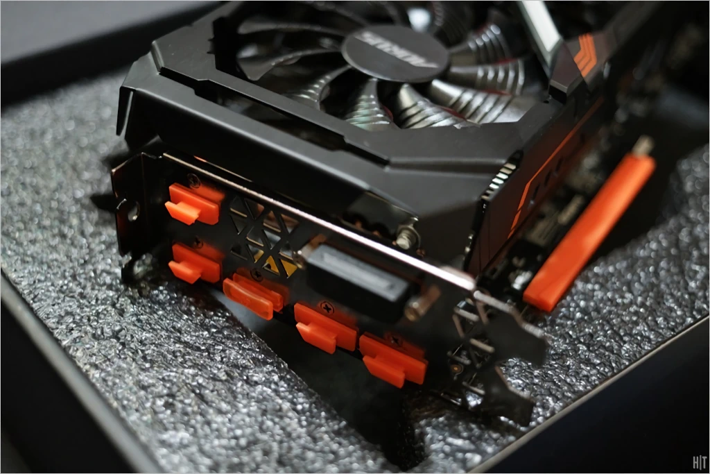 GIGABYTE AORUS 지포스 GTX1080 Ti Xtreme D5X 11GB 리뷰 12