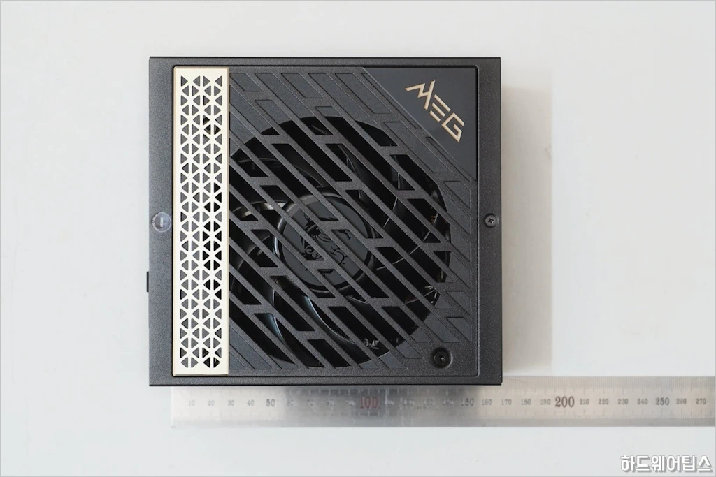 MSI MEG Ai1300P PCIE5 80PLUS PLATINUM 파워 서플라이 유닛 리뷰 19