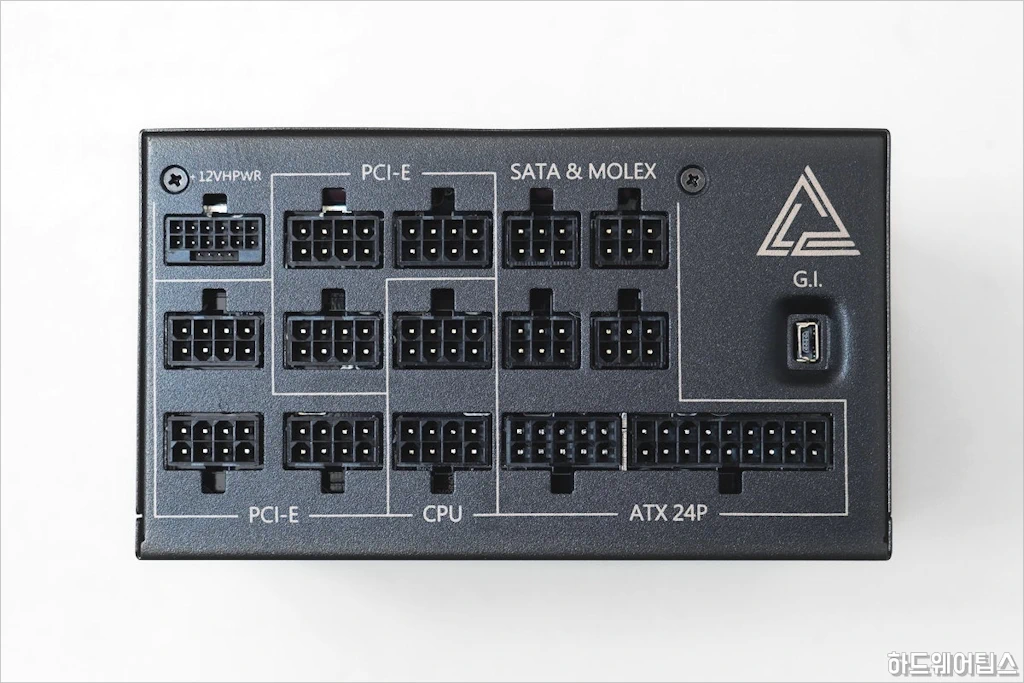 MSI MEG Ai1300P PCIE5 80PLUS PLATINUM 파워 서플라이 유닛 리뷰 23