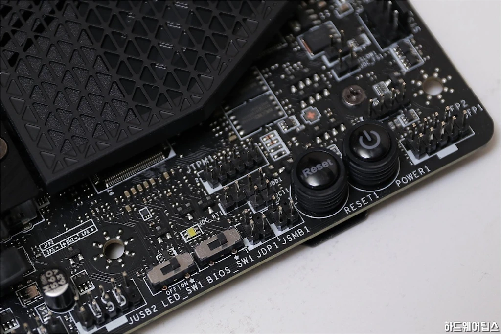 MSI MEG Z590 에이스 ACE 리뷰 23
