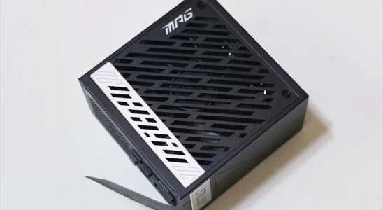 MSI MPG A1000G 80PLUS GOLD 파워 서플라이 유닛 리뷰 1