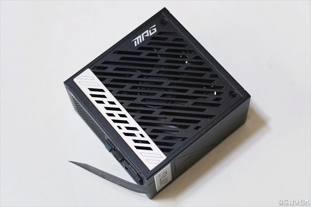 MSI MPG A1000G 80PLUS GOLD 파워 서플라이 유닛 리뷰 1
