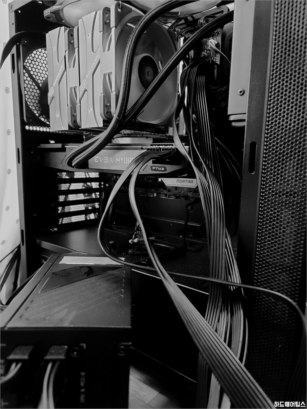 MSI MPG A1000G 80PLUS GOLD 파워 서플라이 유닛 리뷰 26