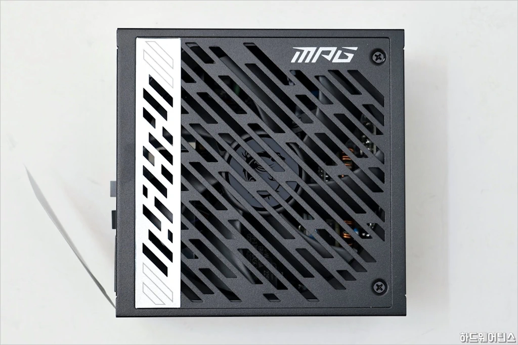 MSI MPG A1000G PCIE5 80PLUS GOLD 파워 서플라이 유닛 리뷰 14