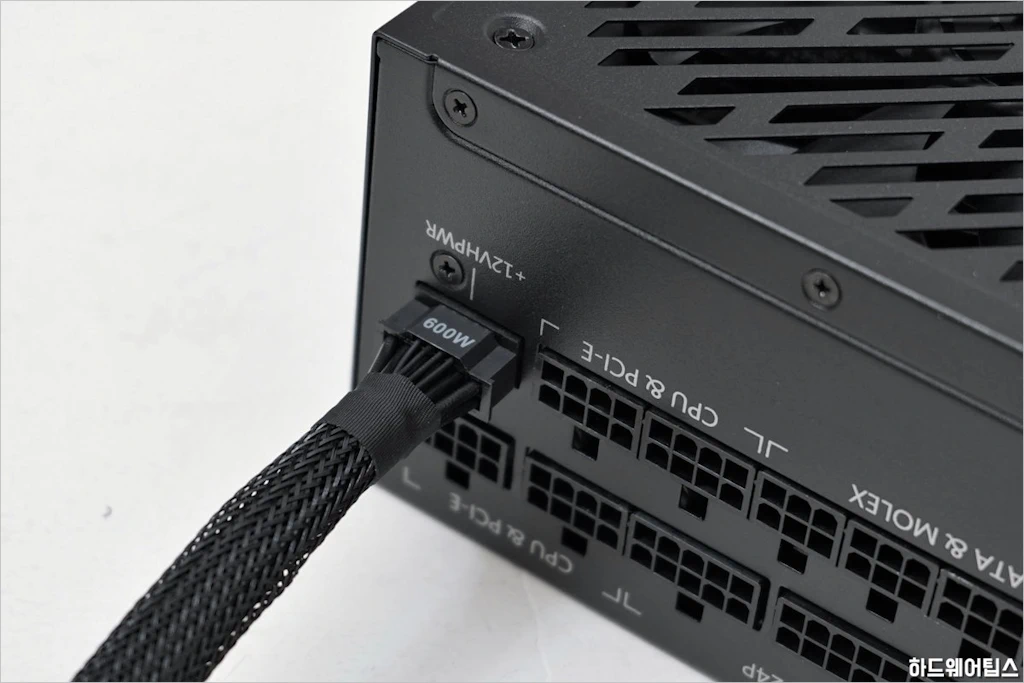 MSI MPG A1000G PCIE5 80PLUS GOLD 파워 서플라이 유닛 리뷰 18