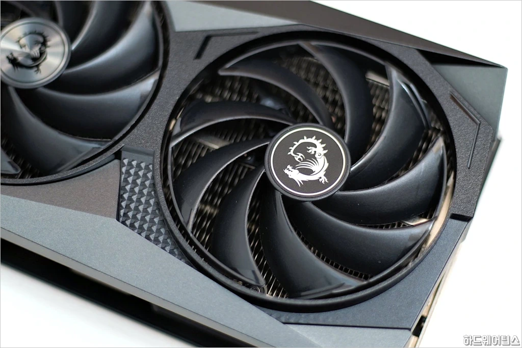 MSI 지포스 RTX 4060 Ti 게이밍 X 트리오 D6 8GB 트라이프로져3 리뷰 16