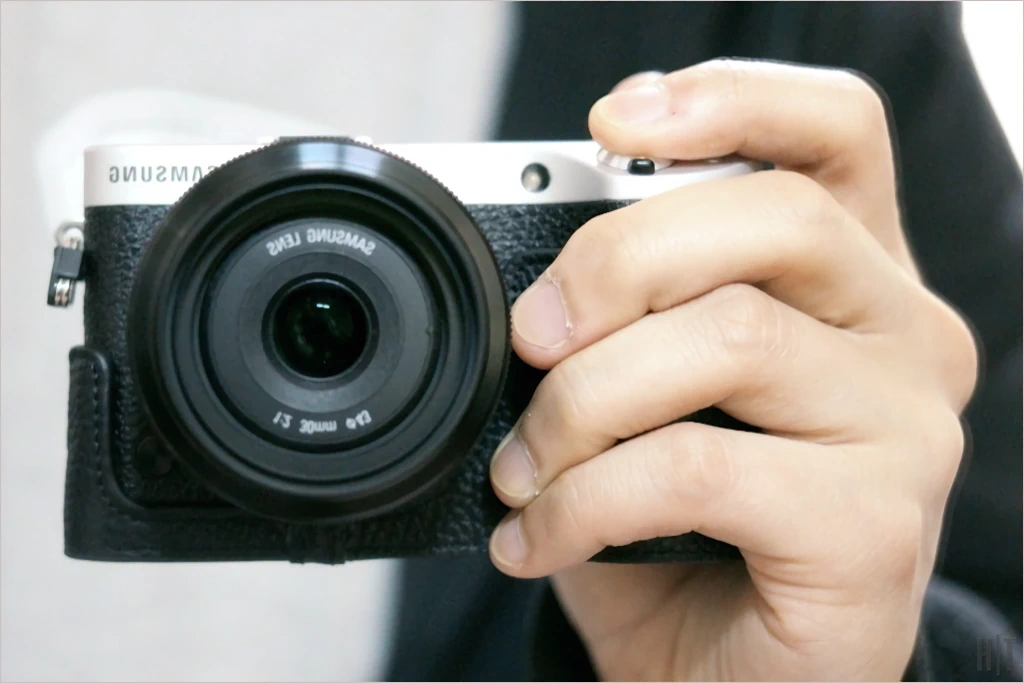 TP 오리지널 NX500 카메라 케이스 구매 후기 1