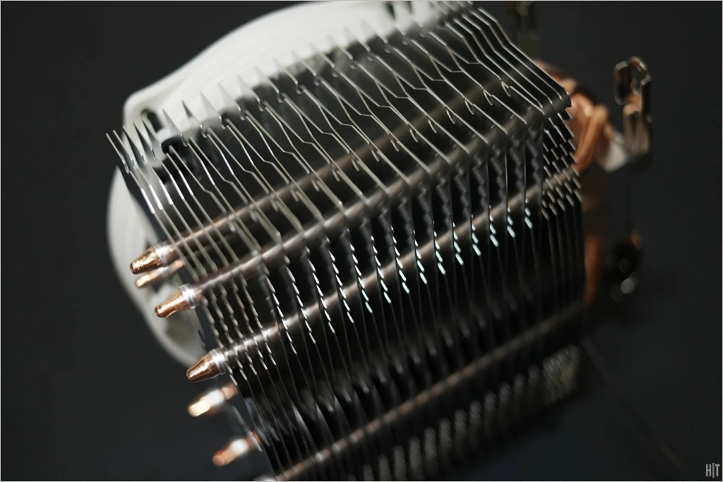 써모랩 트리니티 화이트 LED CPU 쿨러 리뷰 18
