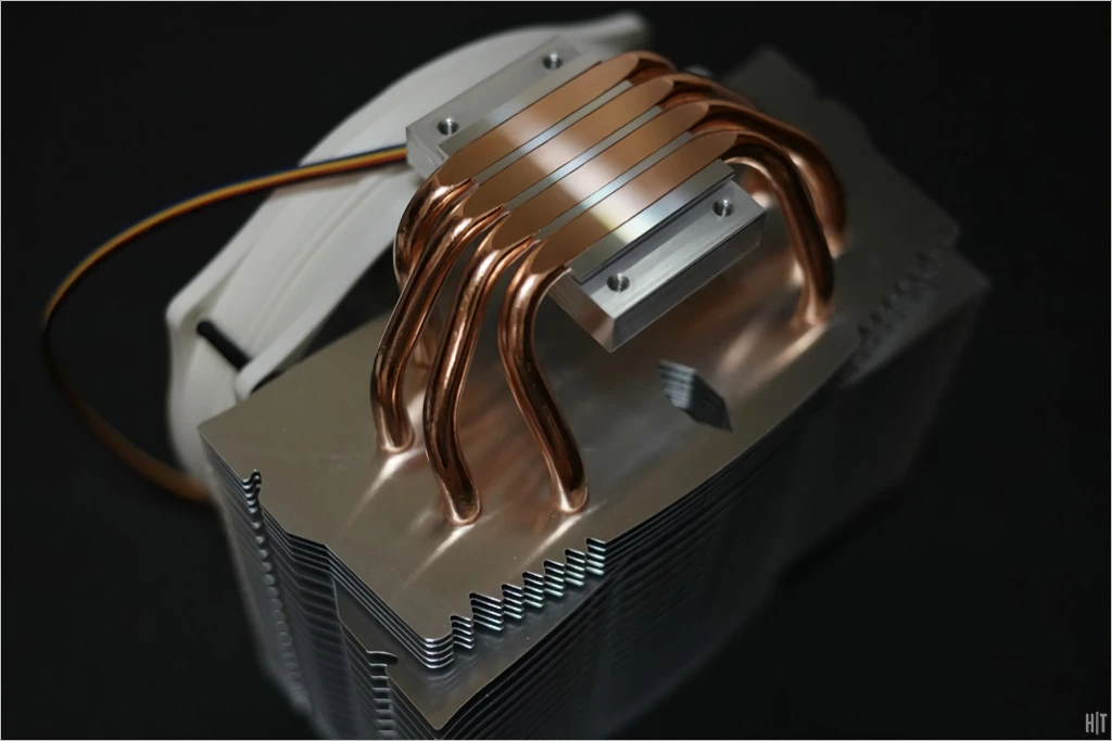 써모랩 트리니티 화이트 LED CPU 쿨러 리뷰 19