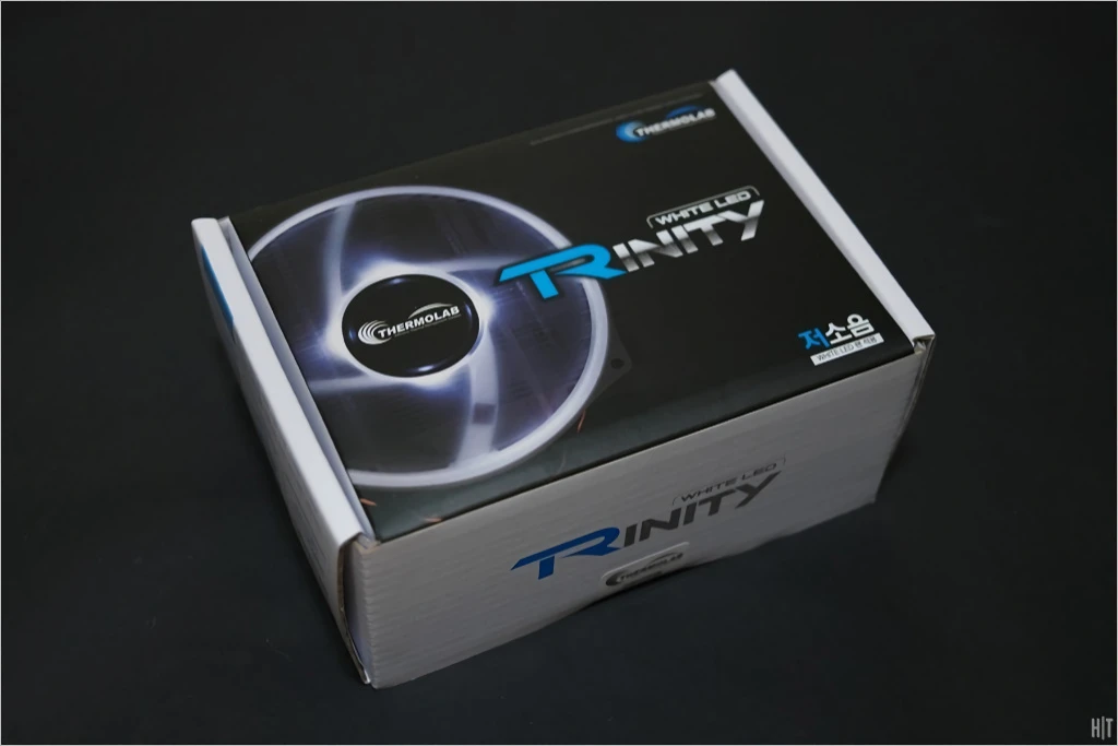써모랩 트리니티 화이트 LED CPU 쿨러 리뷰 3