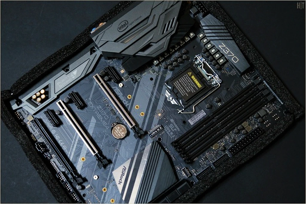 ASRock Z370 Extreme4 디앤디컴 리뷰 11