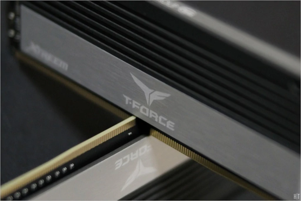 TeamGroup T Force DDR4 3733 CL14 XTREEM 간단 리뷰 10