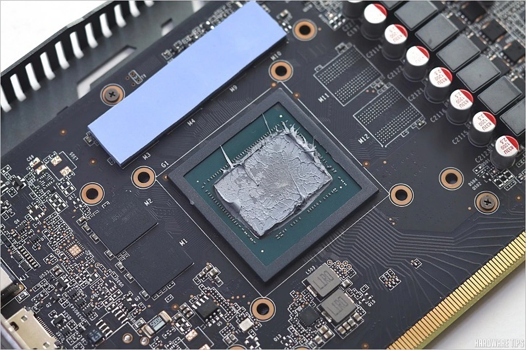 ZOTAC GAMING 지포스 RTX 2060 AMP D6 6GB TWIN 백플레이트 리뷰 30