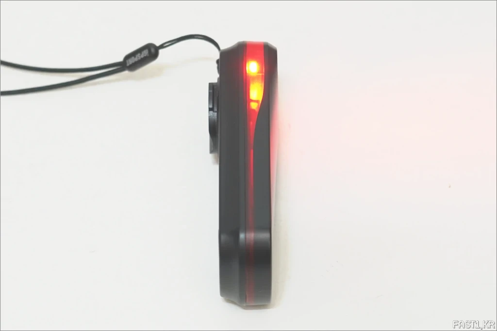 iGPSPORT SRTL SR30 스마트 레이더 후미등 리뷰 DSC00027