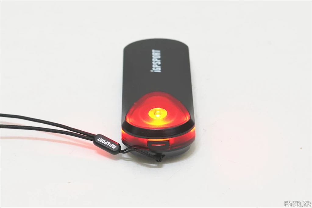 iGPSPORT SRTL SR30 스마트 레이더 후미등 리뷰 DSC00028