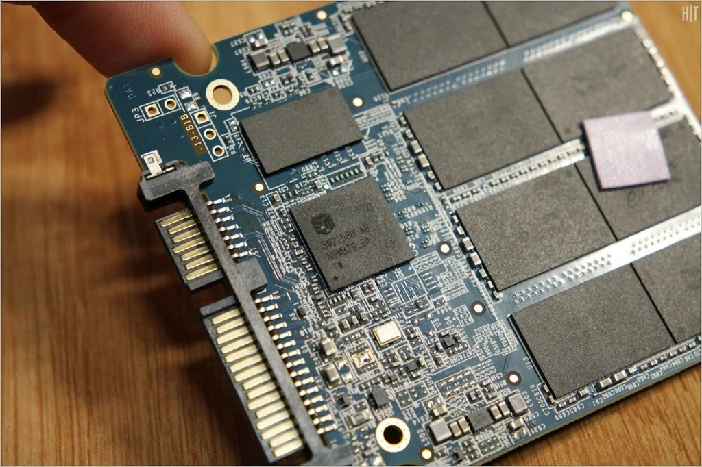마이크론 Crucial MX500 1TB 간단 리뷰 20