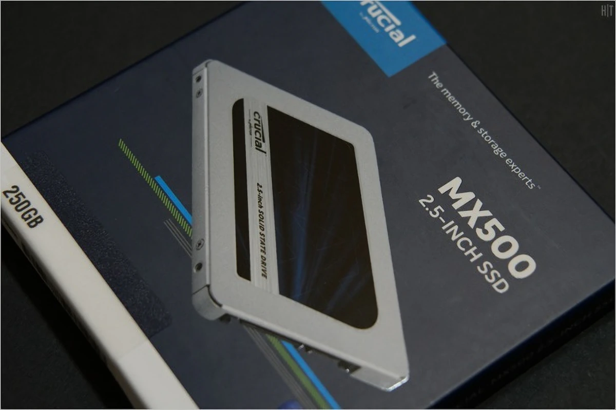 마이크론 Crucial MX500 250GB 리뷰 1