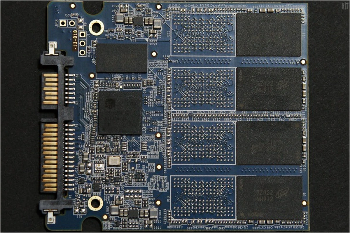 마이크론 Crucial MX500 250GB 리뷰 14