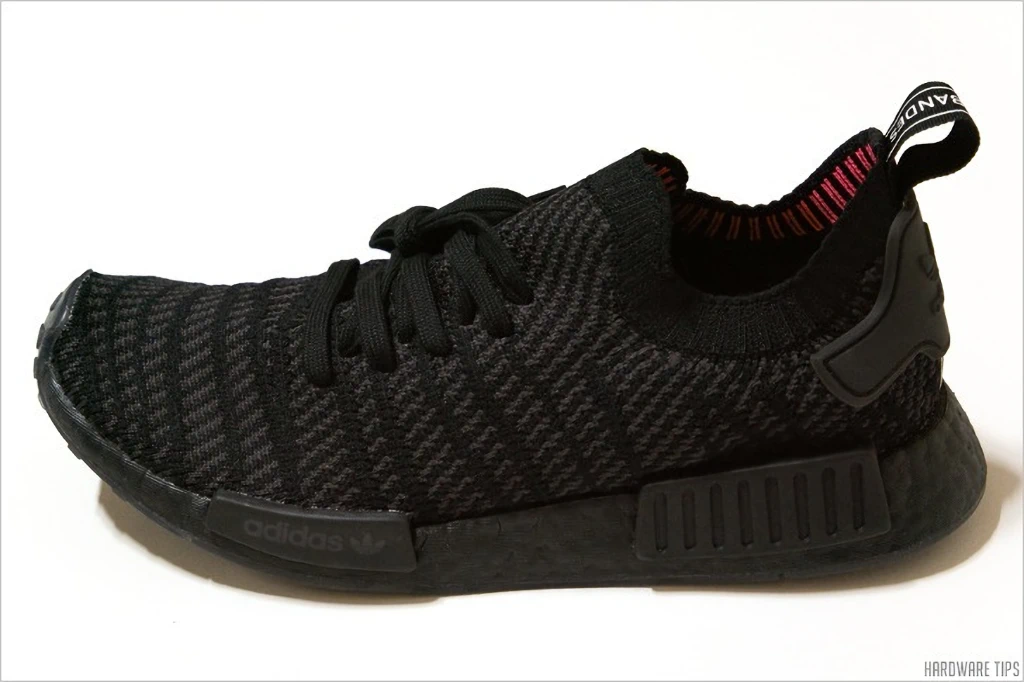 아디다스 NMD R1 STLT PK 리뷰 10