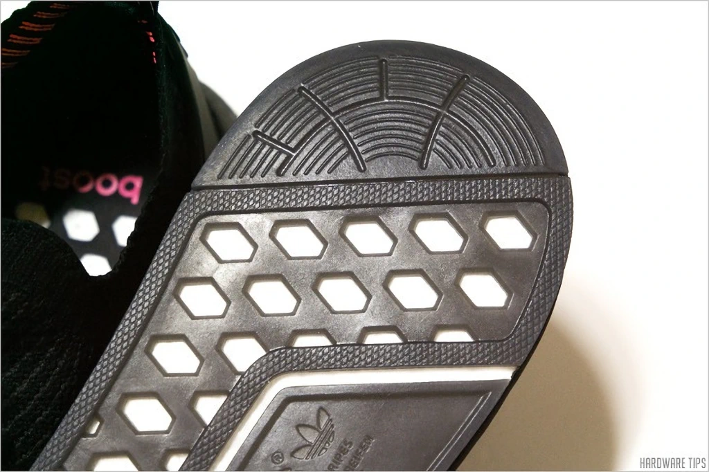 아디다스 NMD R1 STLT PK 리뷰 25