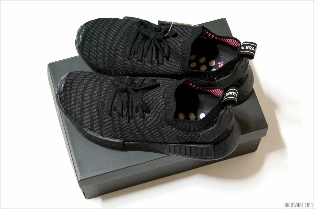 아디다스 NMD R1 STLT PK 리뷰 26