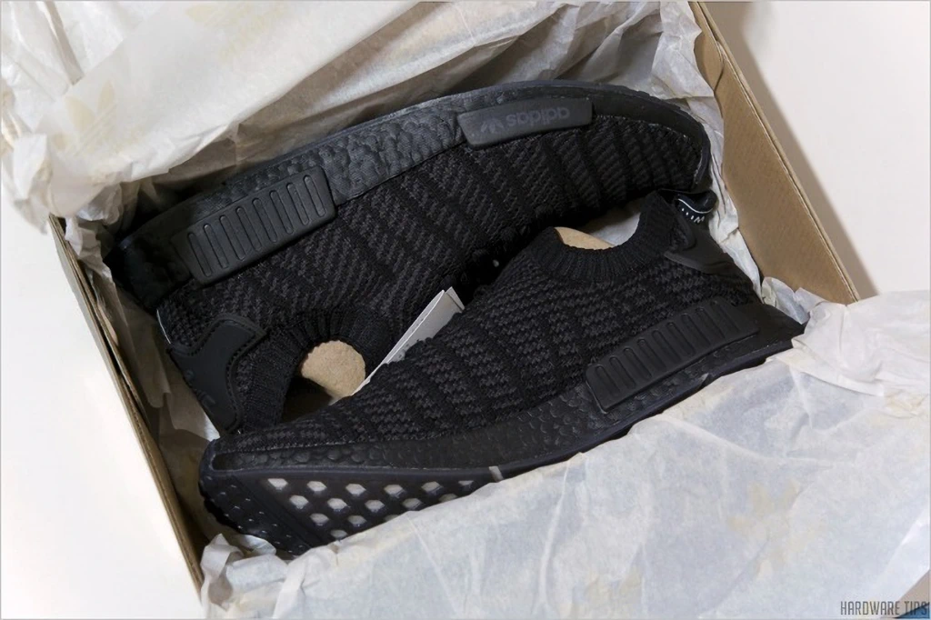 아디다스 NMD R1 STLT PK 리뷰 6