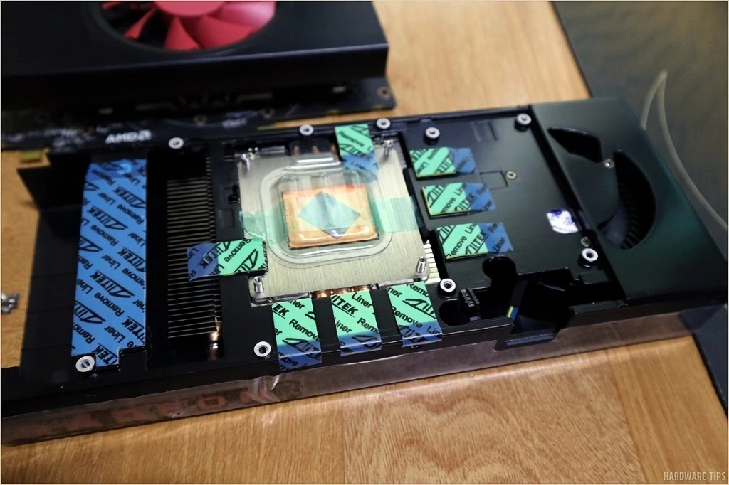 조텍 채굴용 라데온 RX 580 4GB에 레프런스 쿨러 장착 10