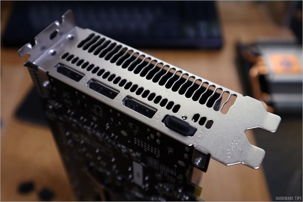 조텍 채굴용 라데온 RX 580 4GB에 레프런스 쿨러 장착 15