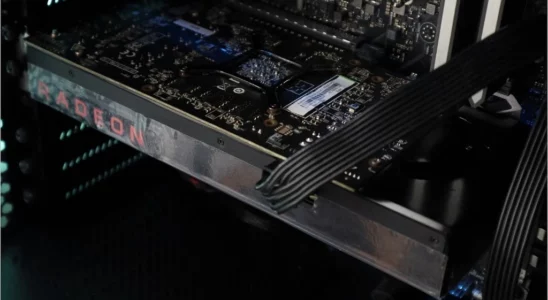 조텍 채굴용 라데온 RX 580 4GB에 레프런스 쿨러 장착 16