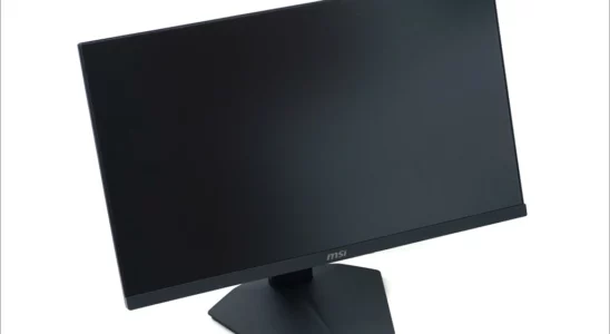 MSI G244F DSC00044