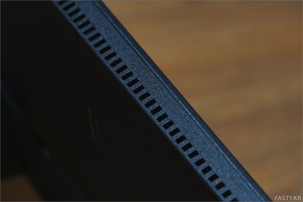 MSI G244F DSC00072