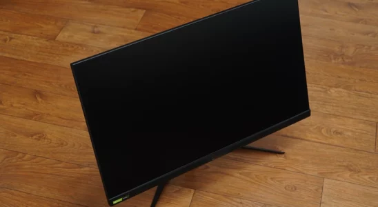 MSI G321Q DSC00032