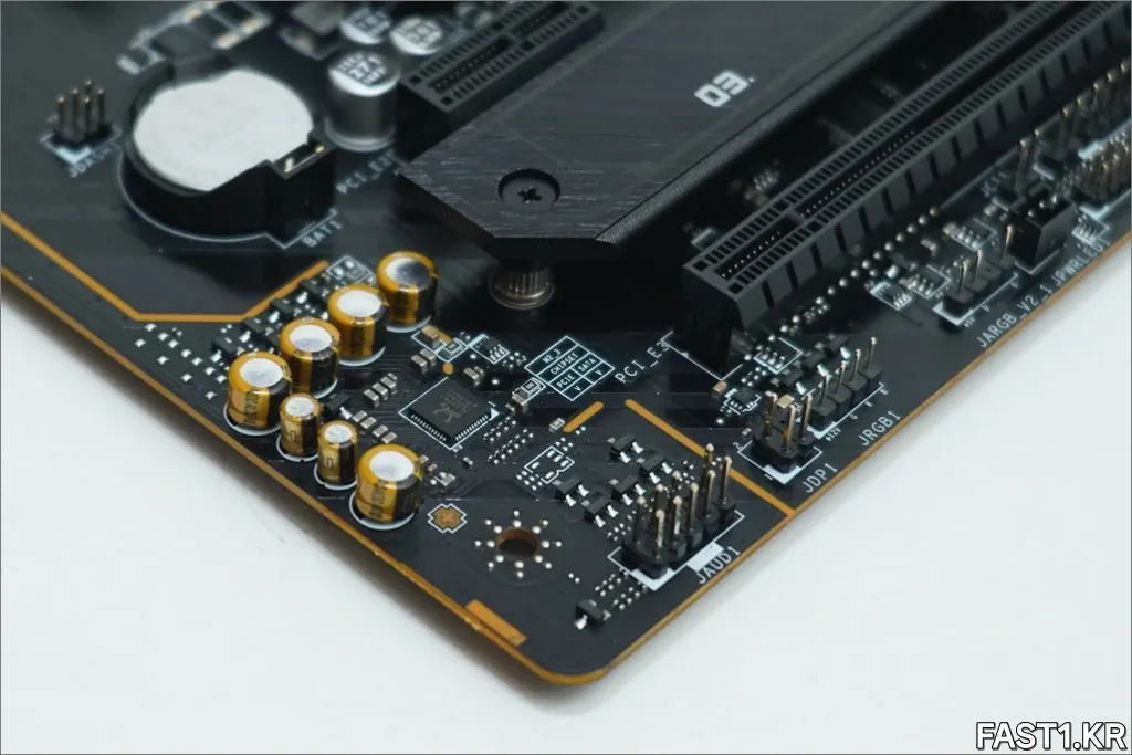 MSI MAG Z790 토마호크 WIFI DSC00013