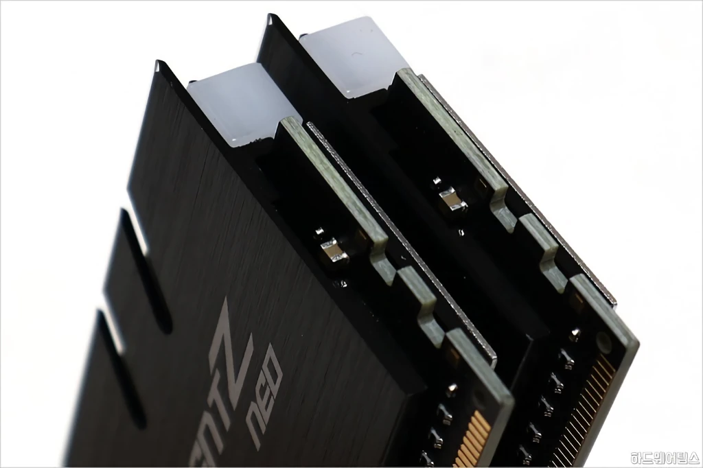 G.SKILL DDR4 PC4 25600 CL14 TRIDENT Z NEO 리뷰 18