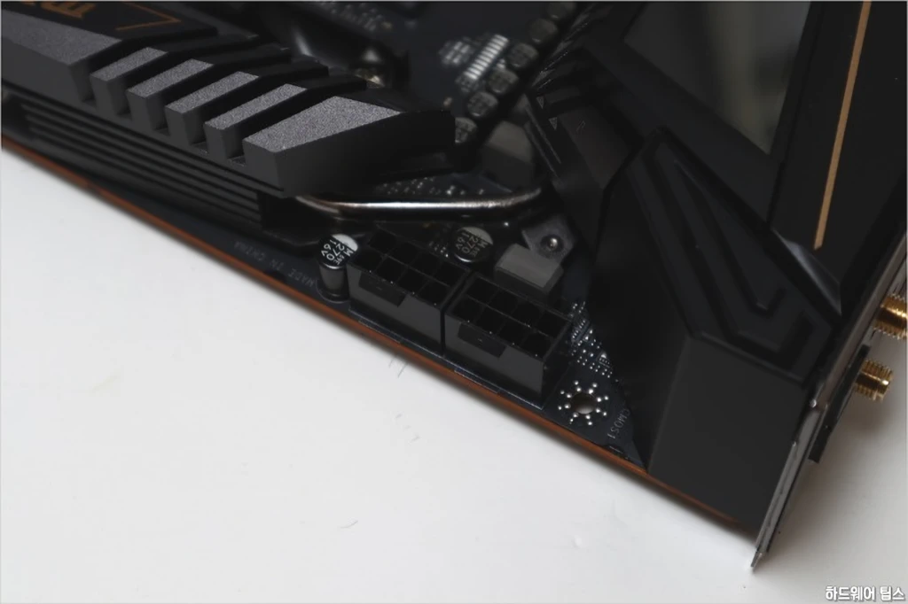 MSI MEG X570 에이스 리뷰 20