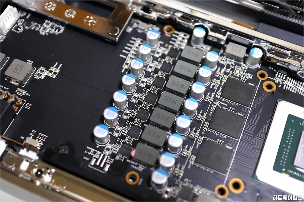 XFX 라데온 RX 5700 XT THICC II ULTRA D6 8GB 리뷰 21