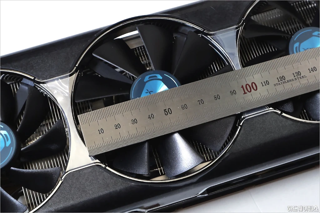 XFX 라데온 RX 5700 XT THICC III ULTRA D6 8GB 리뷰 18