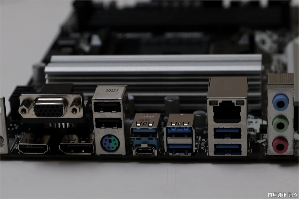 ASRock A520M Pro4 디앤디컴 7