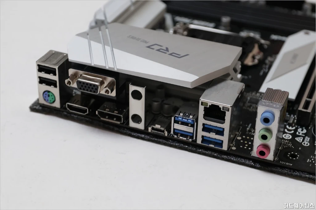 ASRock B460M PRO4 디앤디컴 리뷰 13
