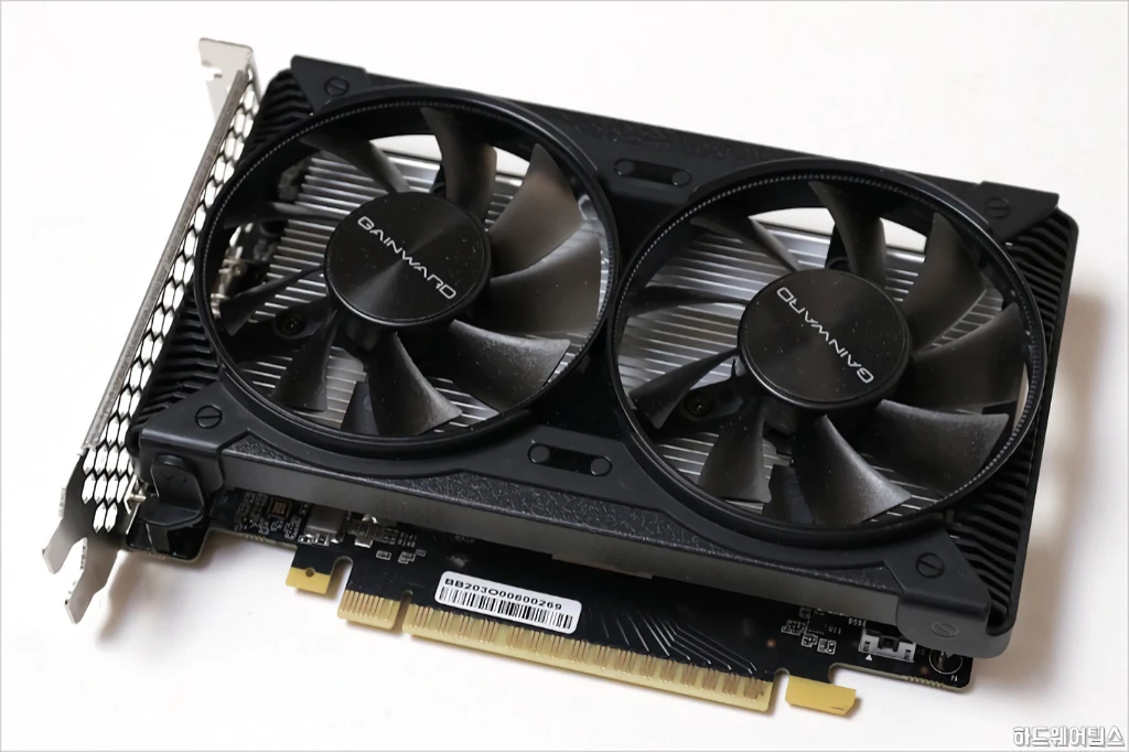 GAINWARD 지포스 GTX 1650 고스트 D6 4GB 리뷰 1