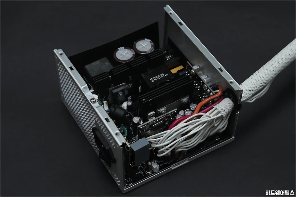 GreatWall E650 E750 FROZEN 80PLUS GOLD 모듈러 간단 리뷰 36