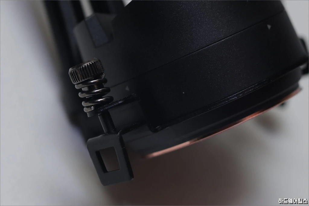 MSI MAG 코어리퀴드 240R 간단 리뷰 29