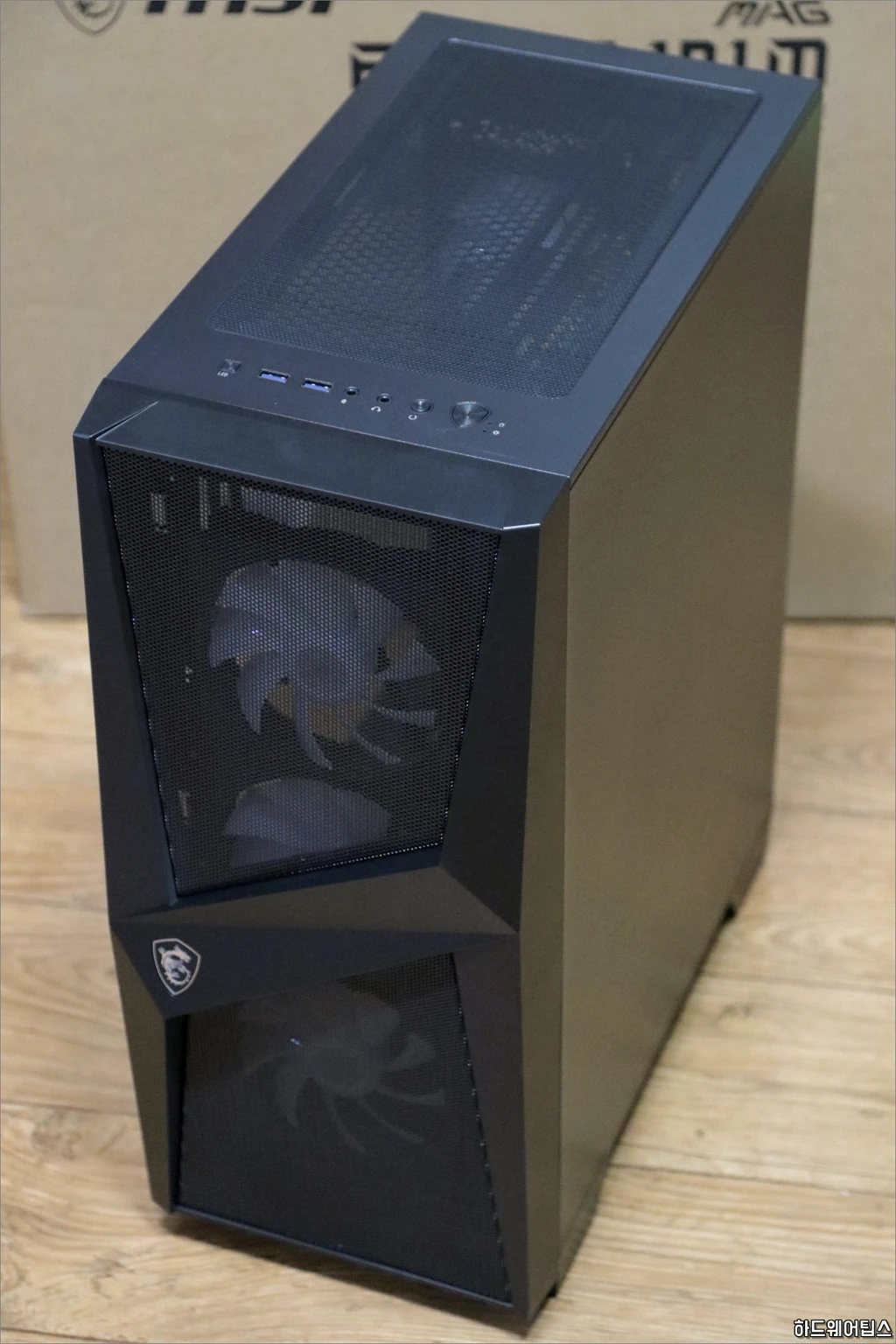 MSI MAG 포지 101M 게이밍 케이스 리뷰 27