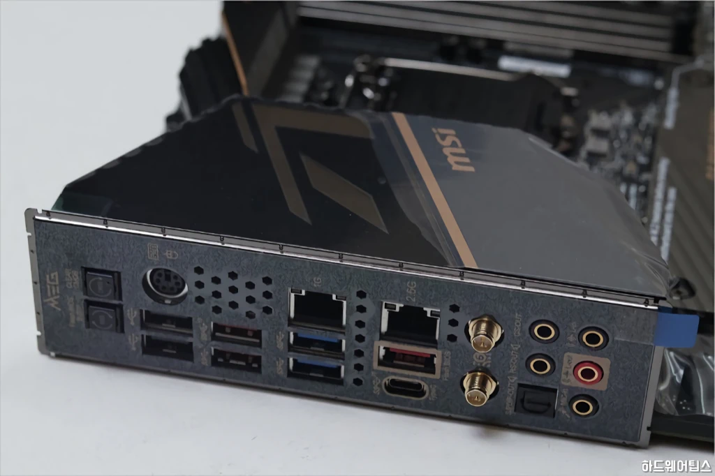 MSI MEG Z490 에이스 메인보드 리뷰 14