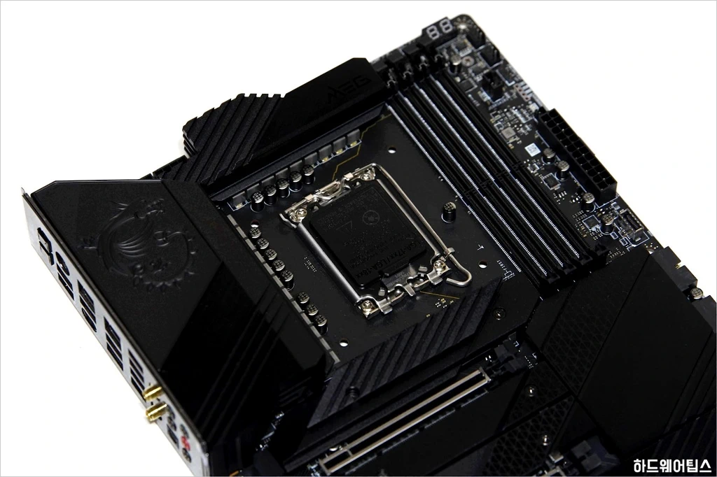 MSI MEG Z690 유니파이 리뷰 10