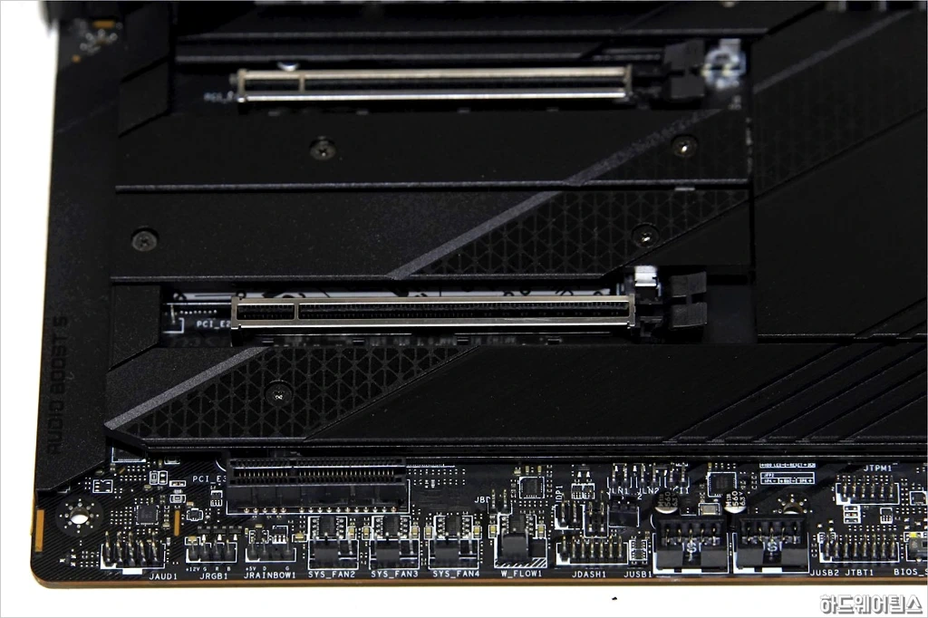 MSI MEG Z690 유니파이 리뷰 24