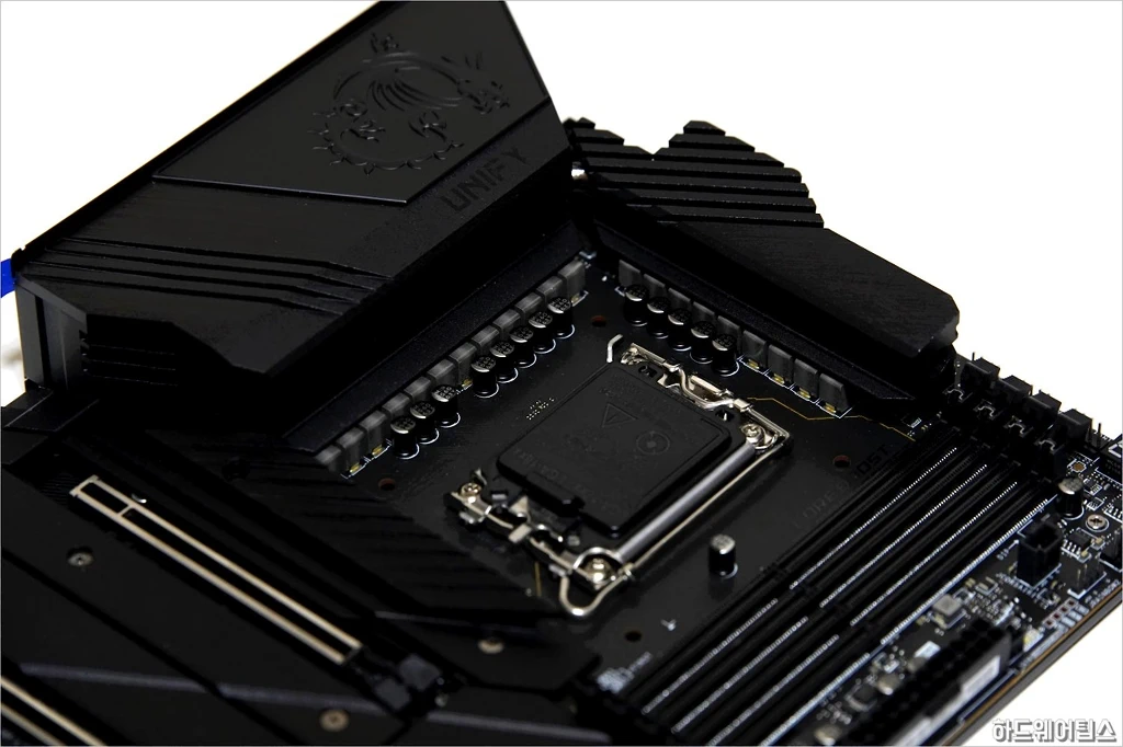 MSI MEG Z690 유니파이 리뷰 46