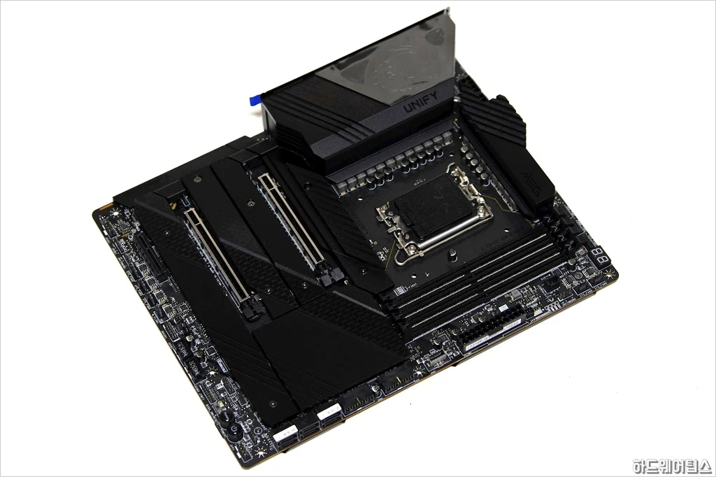 MSI MEG Z690 유니파이 리뷰 7