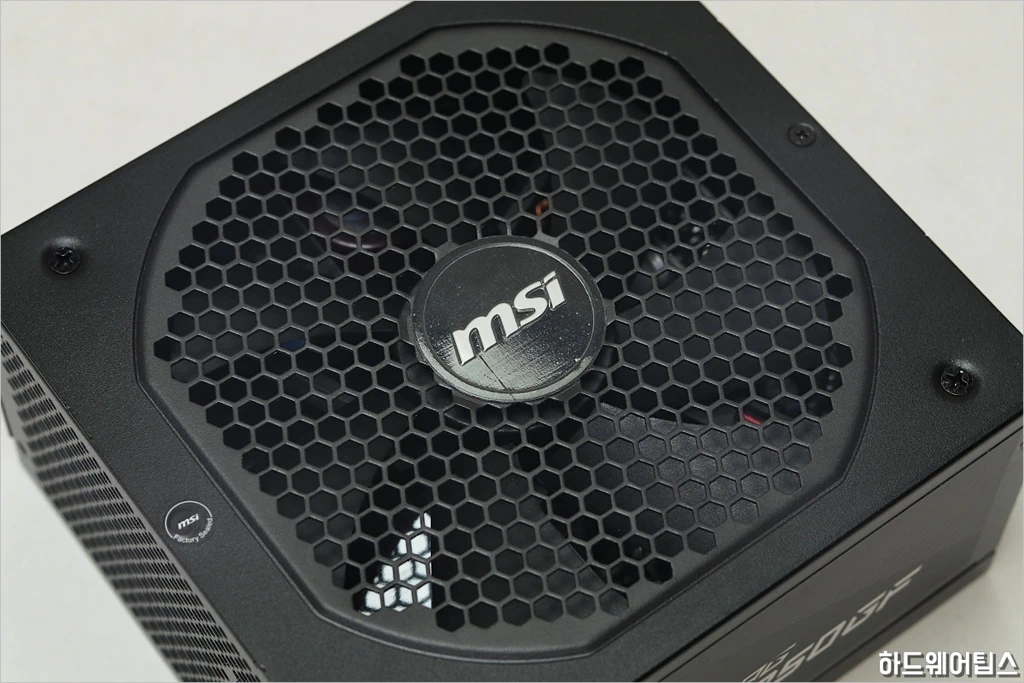 MSI MPG A850GF 80 PLUS GOLD 파워 서플라이 유닛 리뷰 21